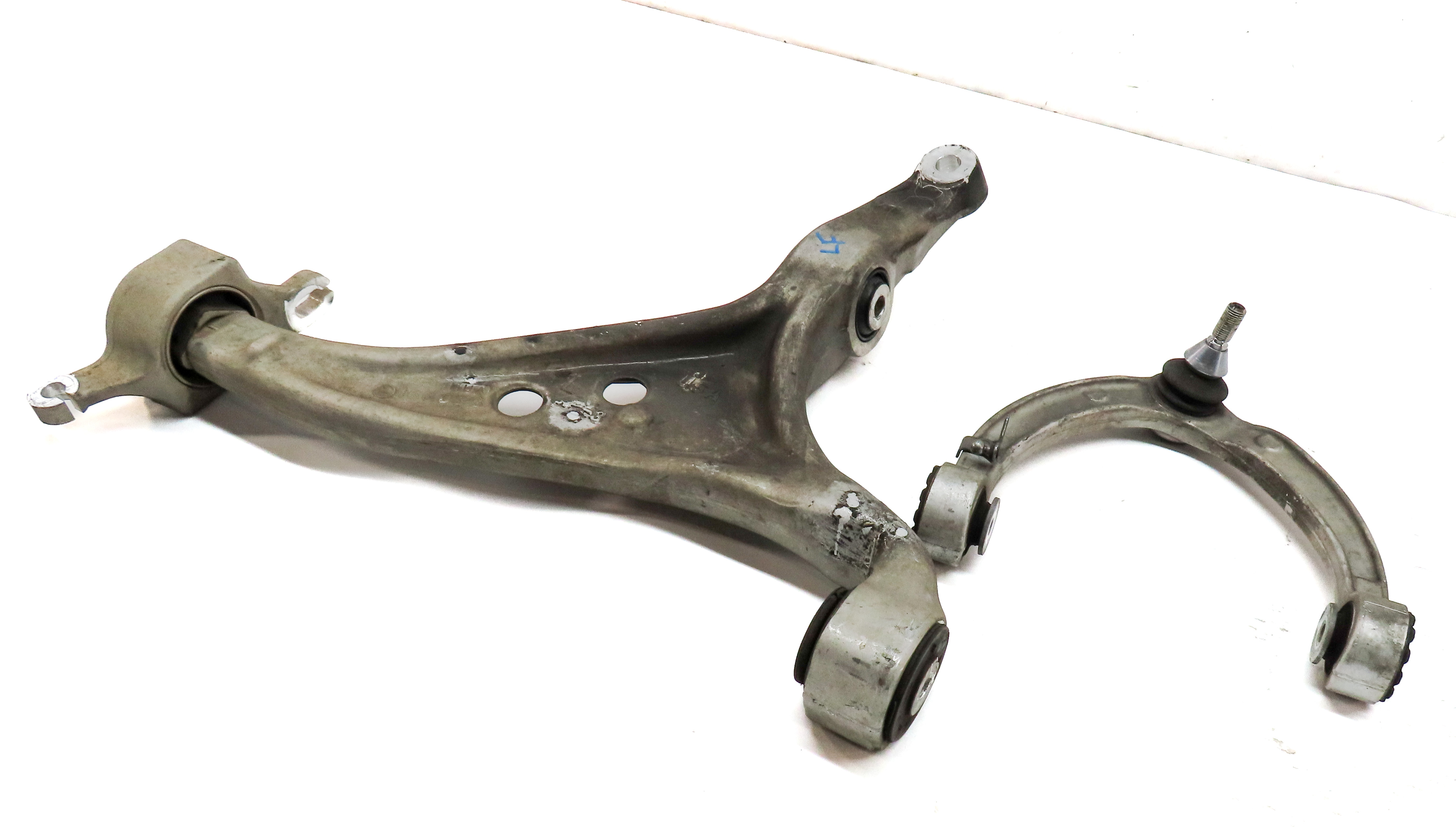 13-19 MERCEDES GL350 GL450 GL550 ML350 (W166 X166) LEFT FRONT LOWER CONTROL ARM — exact item pictured